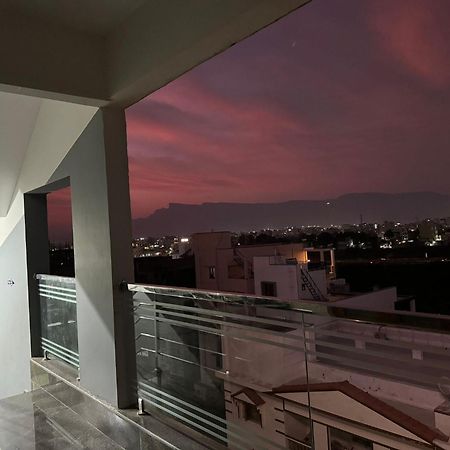 Tirupati Homestay - Ragunatha Resorts - 3Bhk Ac Apartments For Large Families - Free Breakfast - Flyover To Alipiri Gate - Wifi - Android Tv - - Easy Access To Visit All Temples Exteriör bild