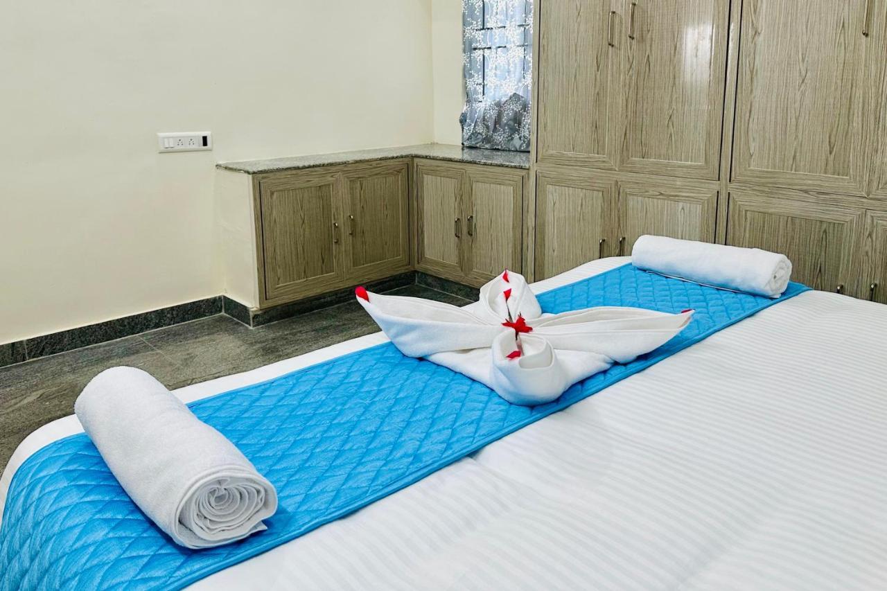 Tirupati Homestay - Ragunatha Resorts - 3Bhk Ac Apartments For Large Families - Free Breakfast - Flyover To Alipiri Gate - Wifi - Android Tv - - Easy Access To Visit All Temples Exteriör bild